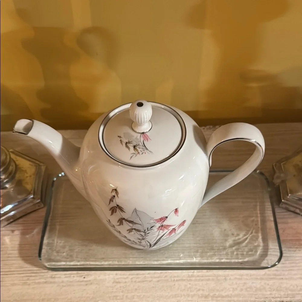 Elegant Floral Teapot - Picture 2 of 5